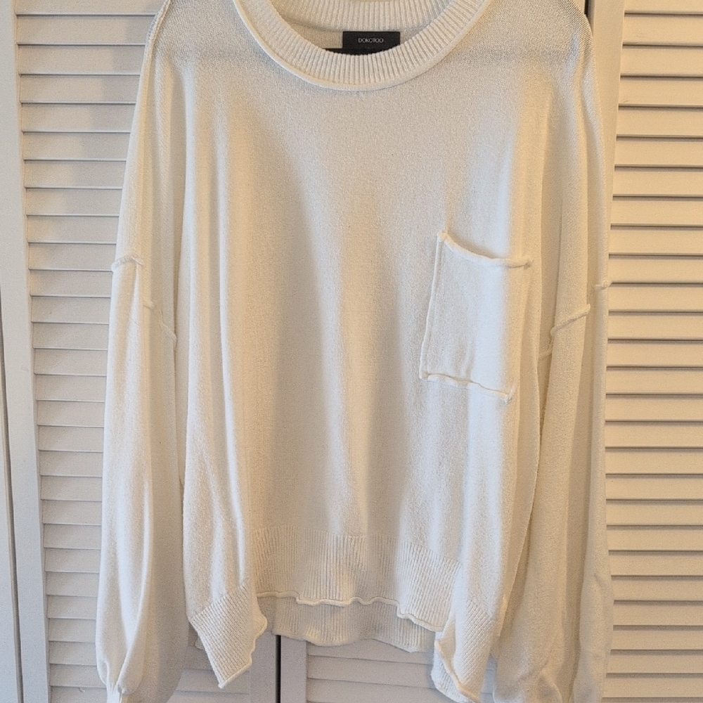 Chic White Crew Neck Sweater